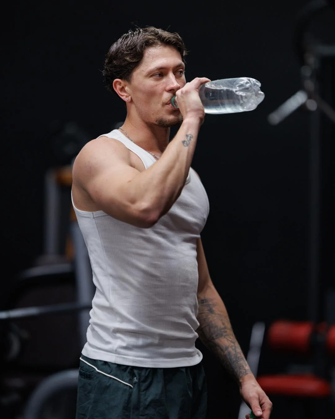 L&rsquo;essentiel 💧💪

Pas besoin de compliqu&eacute; pour performer : hydratation, r&eacute;gularit&eacute; et discipline.

Pendant l&rsquo;effort, c&rsquo;est souvent les choses les plus simples qui font la diff&eacute;rence. Bien s&rsquo;hydrater