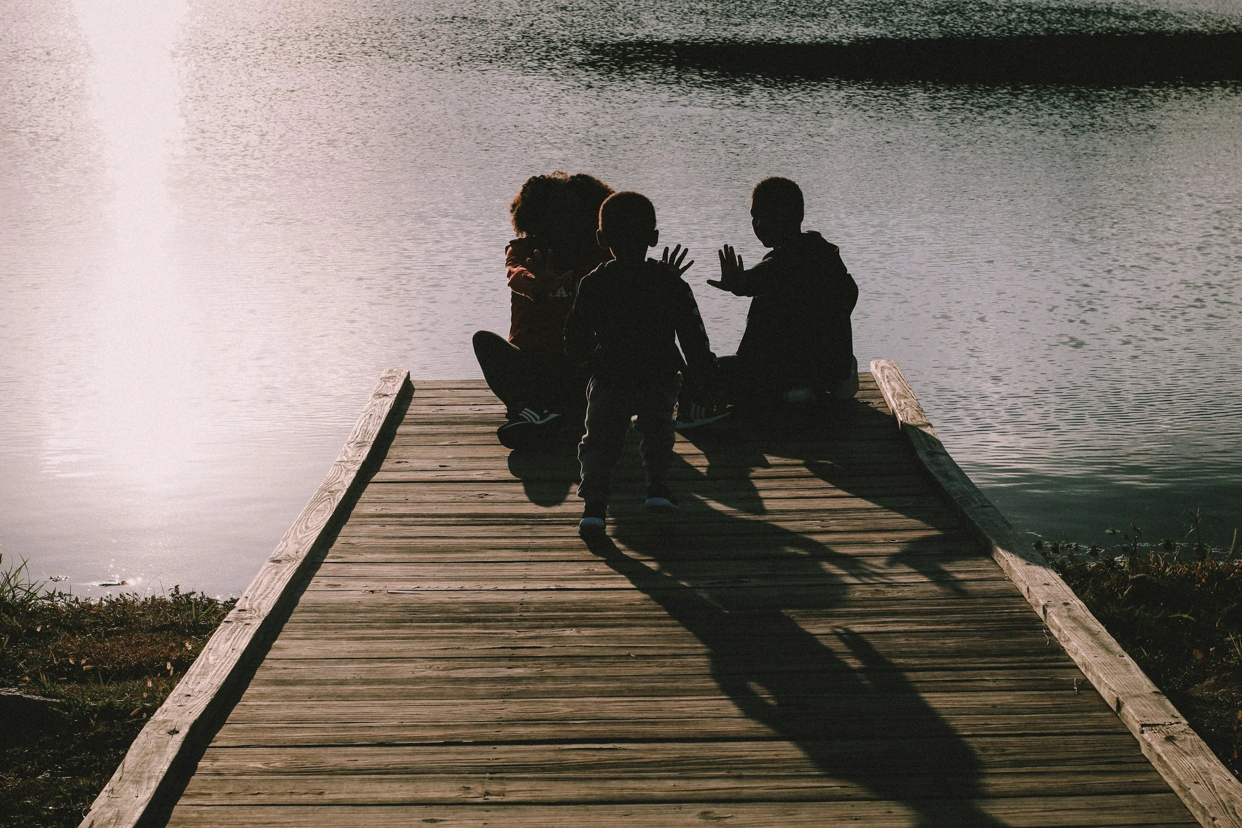 5 Family-Fun Water Games to Play at the Lake This Summer