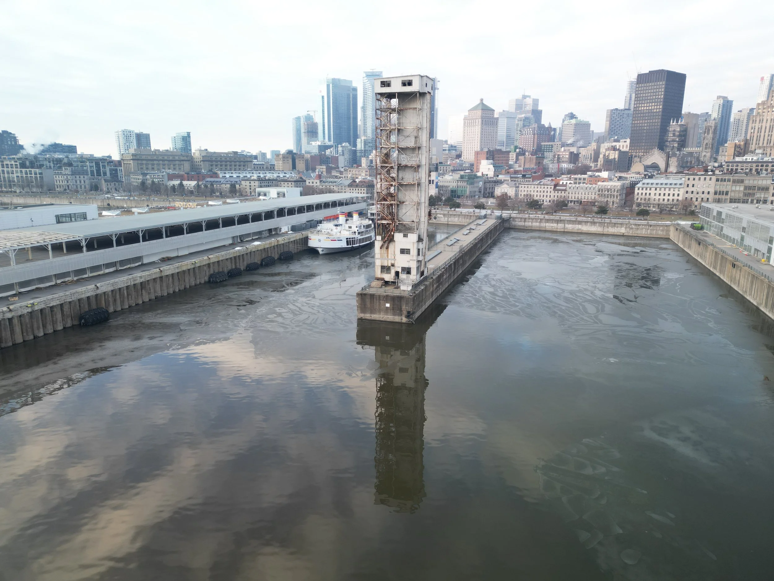 202312.25.Mini3.Montreal.Harbor (1).JPG