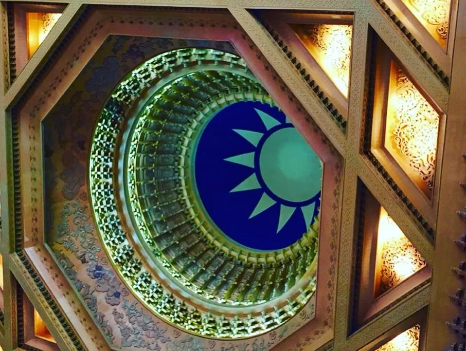 Stained glass artwork in Taiwan - Tricia Pomering Curated small-group Cultural Experiences