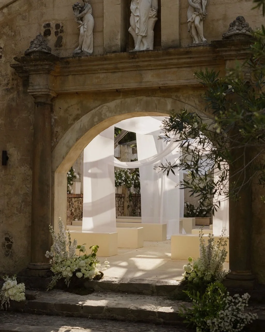 Emily &amp; Billy &mdash;

Set amongst the rustic charm of a French chateau, Emily and Billy wed under a ceiling of drapery, dined under the setting sun and sipped on a constant flow of margaritas and fine wine.

Planner, Stylist &amp; Coordinator @h