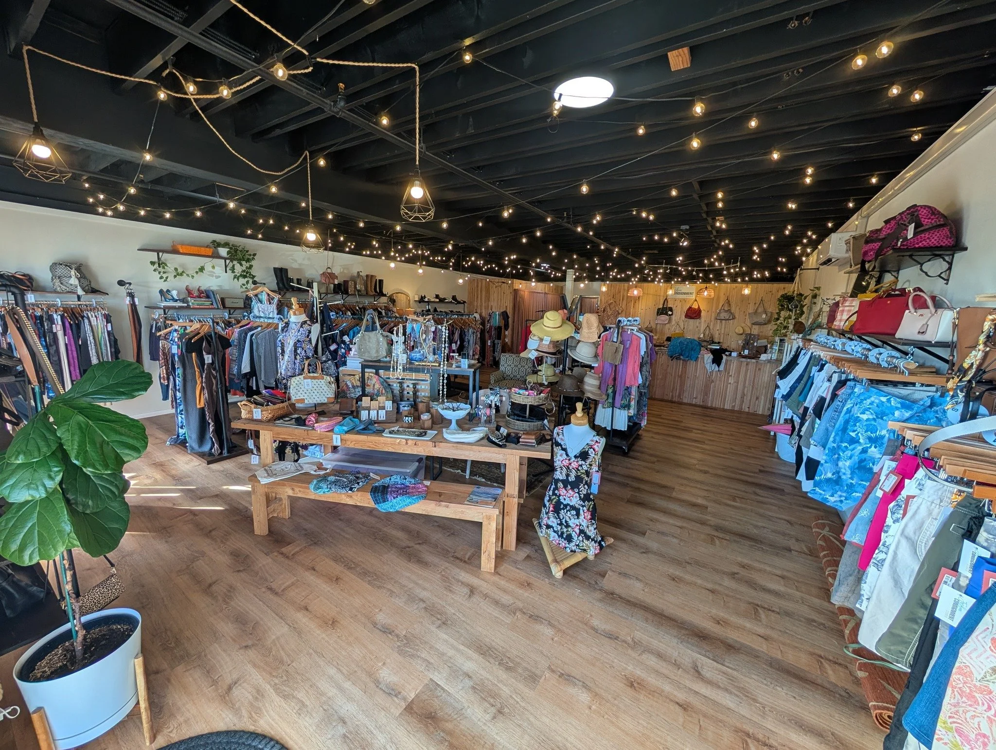 Your wardrobe should feel like you -- unique, elevated, and unforgettable.
At Fashion Consignment Studio, we curate resale pieces that bring luxury within reach. From iconic handbags to timeless staples, every item is hand-selected for style that las