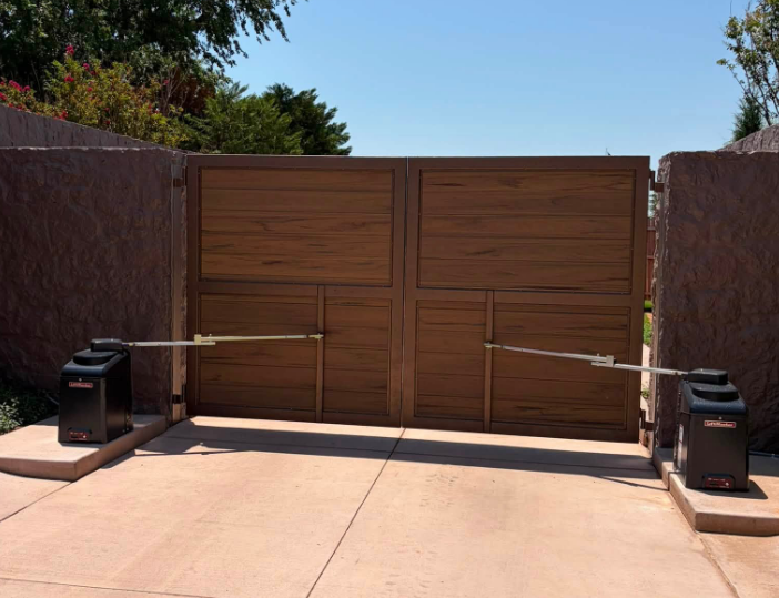 Back of Wood Gate.PNG