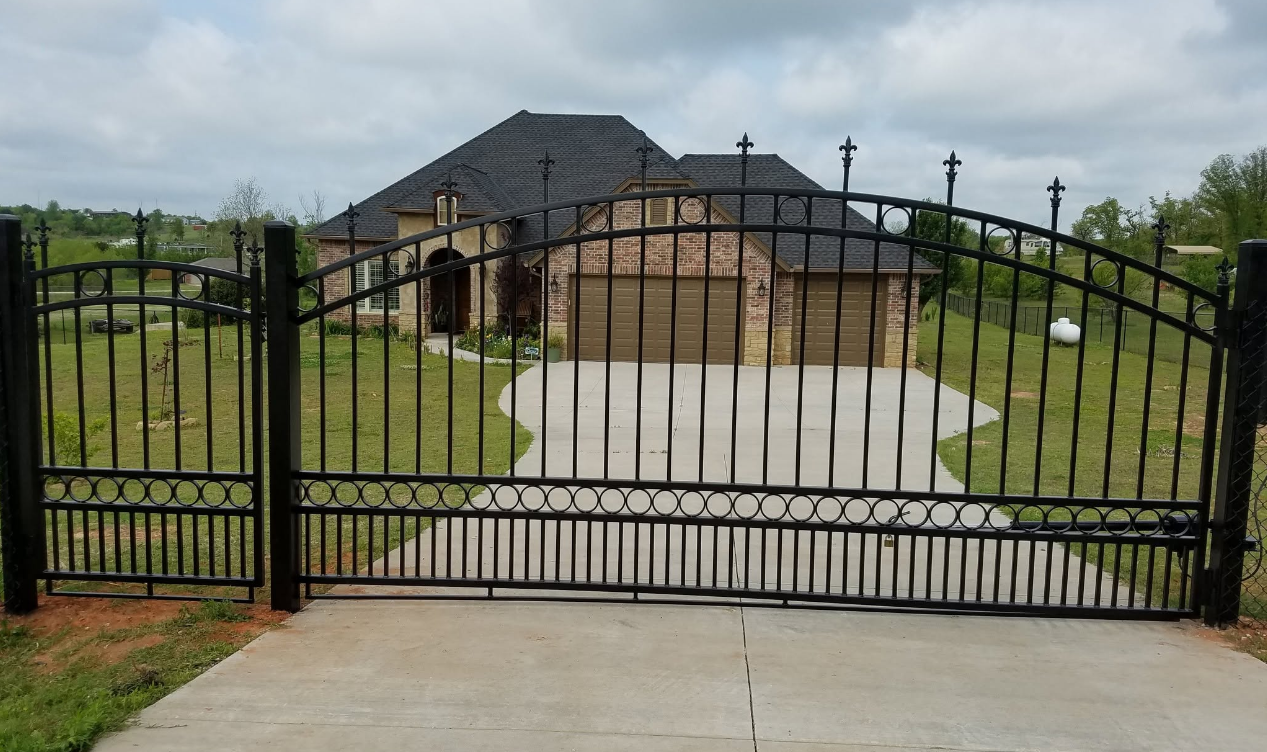 Gate with Side Gate Circles.PNG