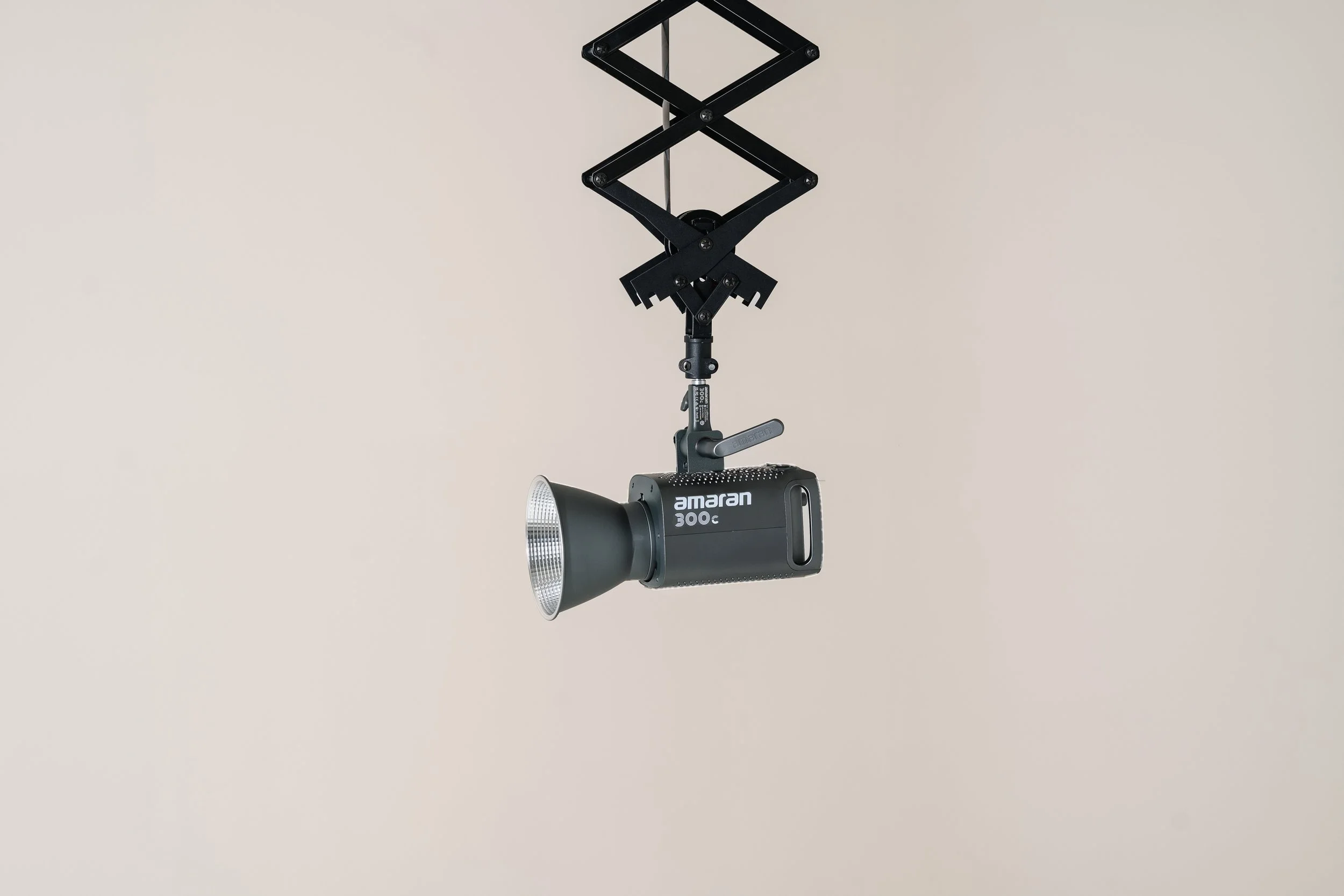 2 x Amaran 300c Studioleuchte