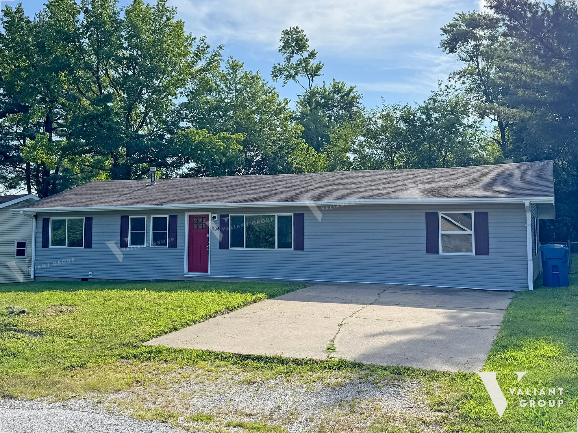 🎉 ATTENTION NIXA!
🏠 304 S Rice St, Nixa, MO 65714
💵 $1900 / month 
🛏️ 4 Bedroom / 3 Bathroom
☎️ Call our office at (417) 895-9681 or visit our website for more information.

Now available for rent in Nixa, this beautifully remodeled 4-bedroom, 3-