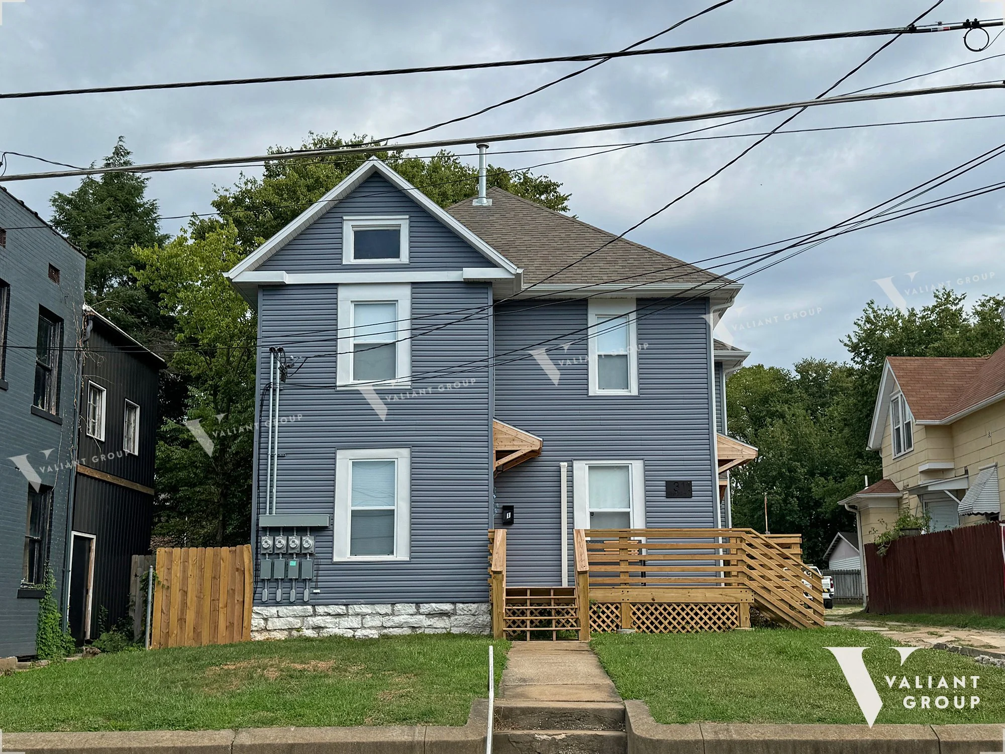 🎉 FULLY FURNISHED RENTAL!
🏠 311 W State St, #3, Springfield, MO 65806 - #3
💵 $1350 / month 
🛏️ 1 Bedroom / 1 Bathroom
☎️ Call our office at (417) 895-9681 or visit our website for more information.

Come see this fully furnished one-bedroom, one-