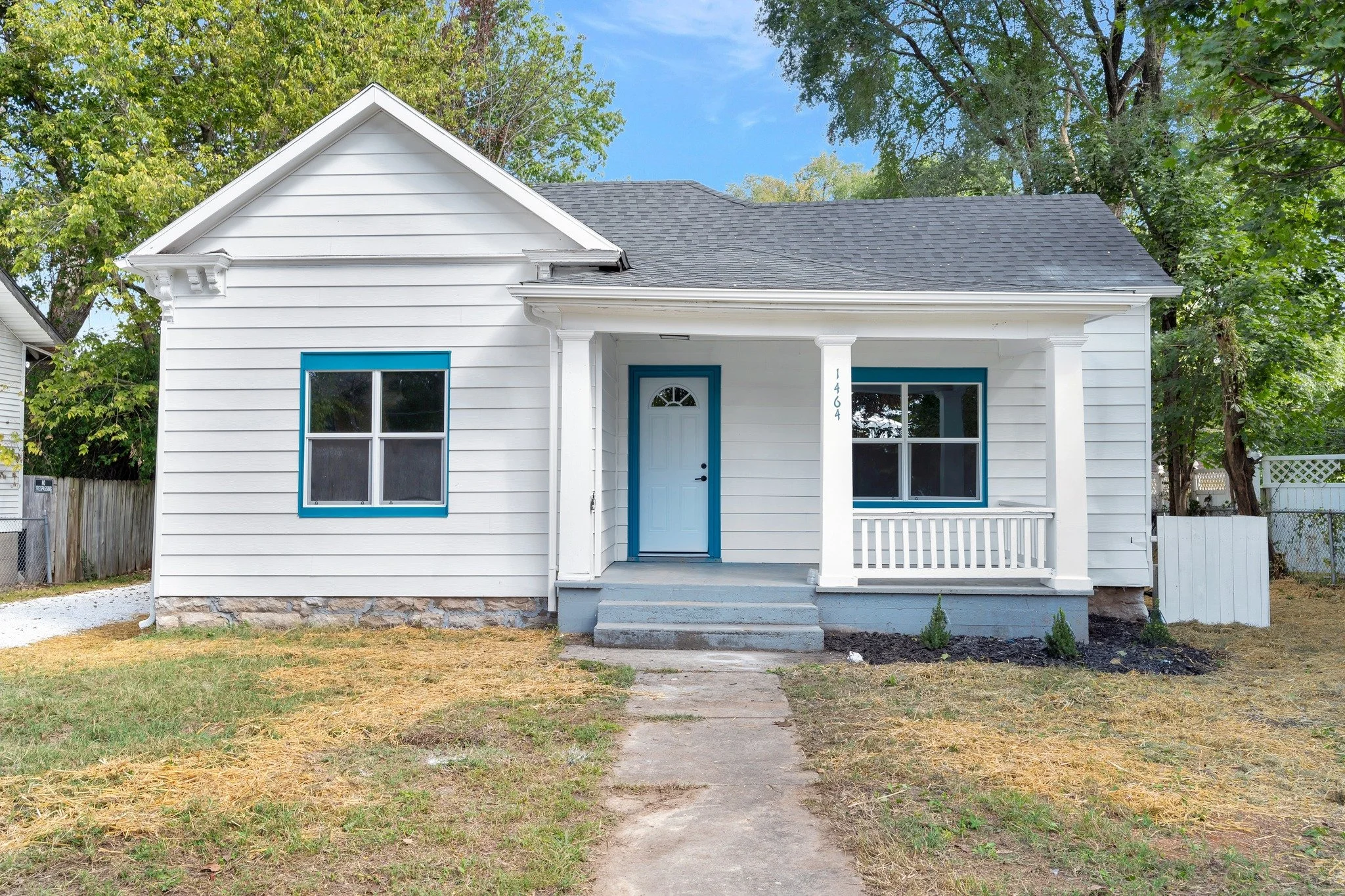 🏡 NEWLY REMODELED HOME FOR SALE!!! 🏡
📍 1464 N Clay Ave, Springfield, MO 65802
https://www.realtor.com/realestateandhomes-detail/1464-N-Clay-Ave_Springfield_MO_65802_M88529-23747
🛏️ 2 Bedroom / 1 Bathroom
📐 968 Sq Ft
✨ All new mechanical, electri