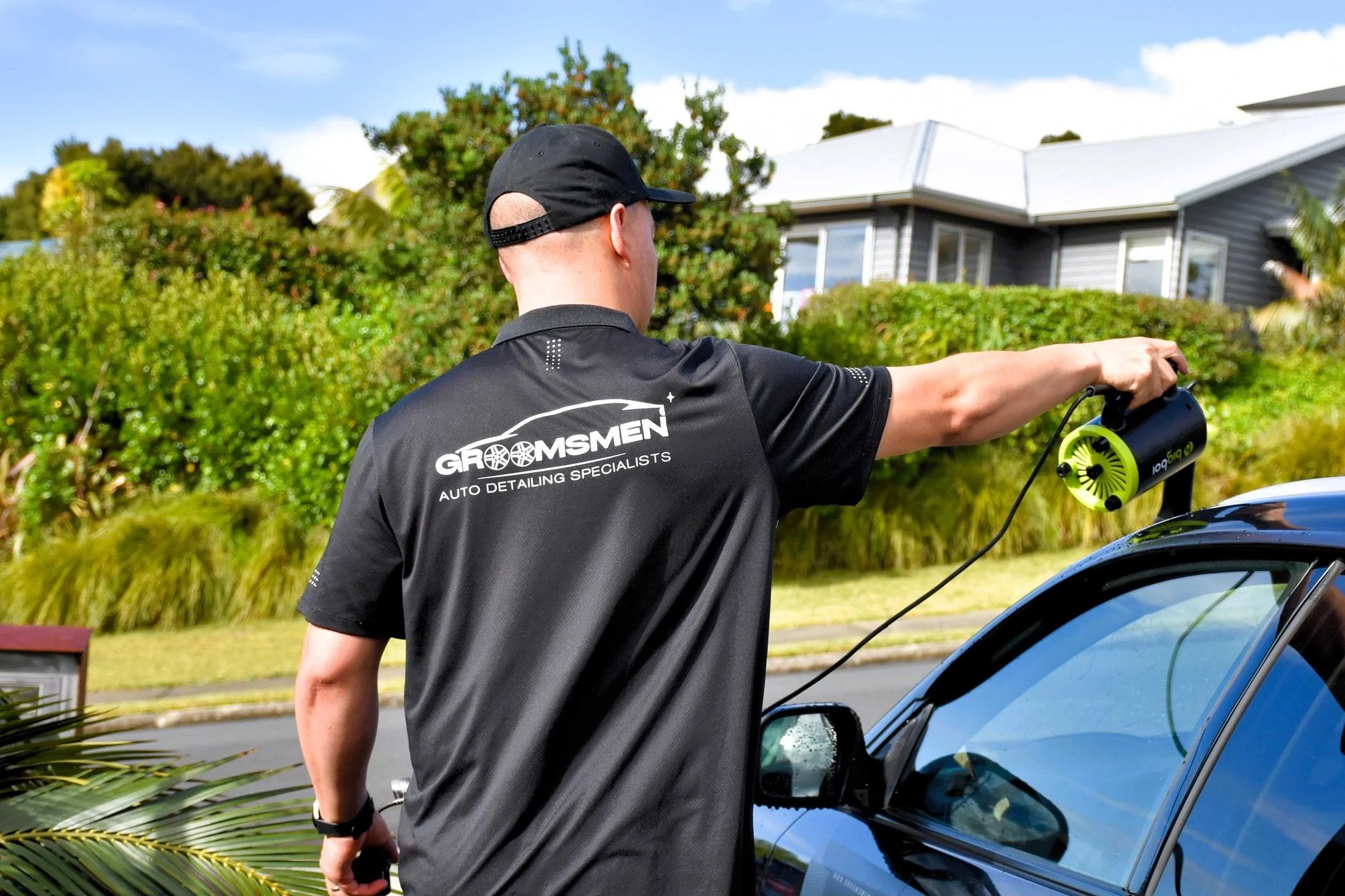 Car grooming exterior and interior clean – mobile car detailing Whangaparaoa