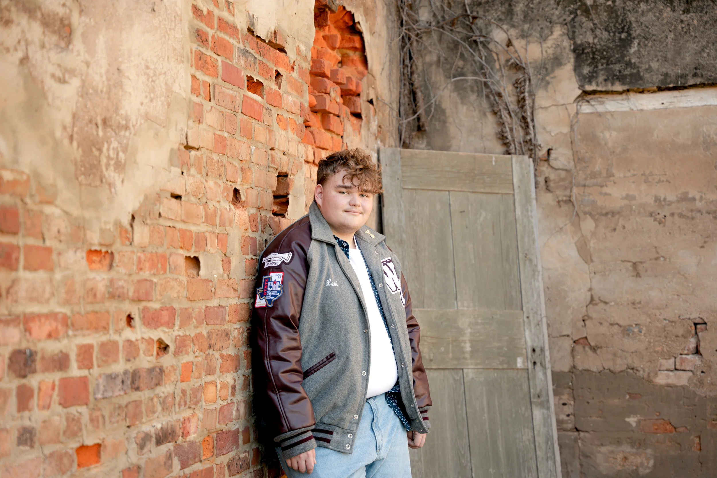 21-silverlightvisions-photoandfilm-senior-photos-historical-downtown-jefferson-texas-levi.jpg