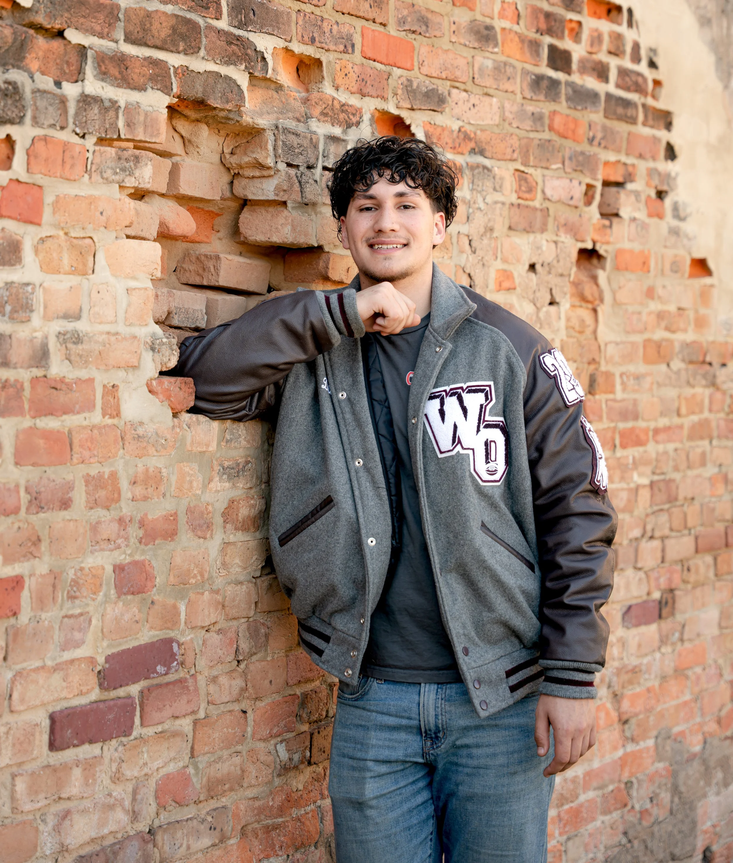 16-silverlightvisions-photoandfilm-senior-photos-historical-downtown-jefferson-texas-dillon.jpg