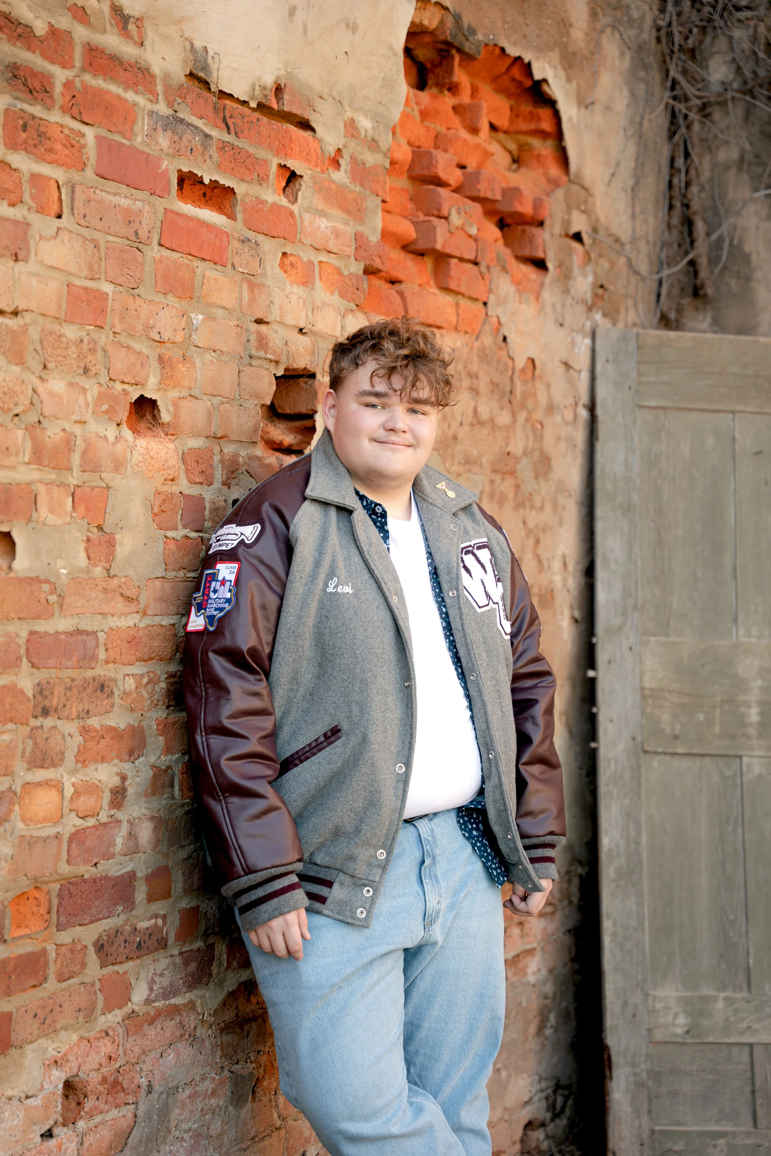 17-silverlightvisions-photoandfilm-senior-photos-historical-downtown-jefferson-texas-levi.jpg