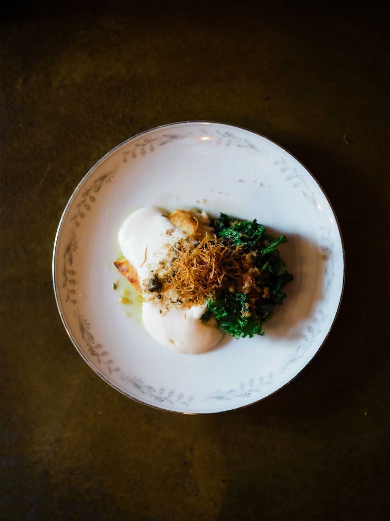 HALIBUT 

miso-bagna cuada dressed mustard greens, celeriac soubise, crispy capers, focaccia breadcrumbs

Beautiful fish coming from our friends @lummiseafoodmarket &hearts;️🔥✨

Open tonight, 4-9! It&rsquo;s on baby!

📸 @thefoxes 

#bellinghamexper