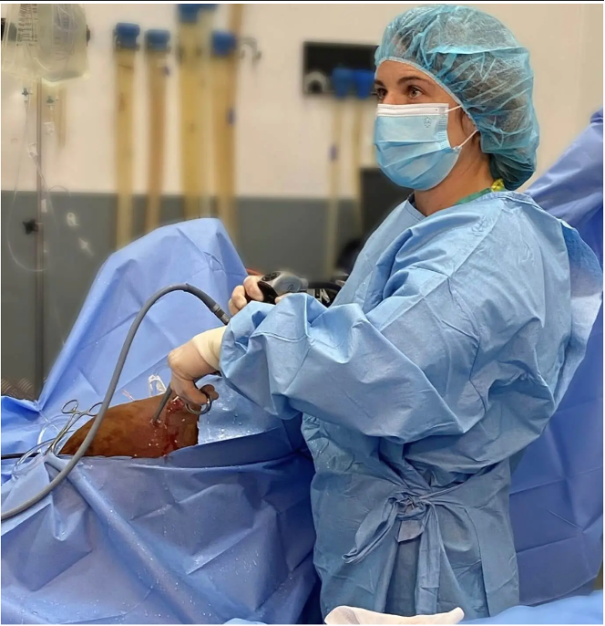 LG in surgery.png