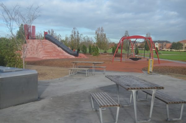 Barbecue and seating installation