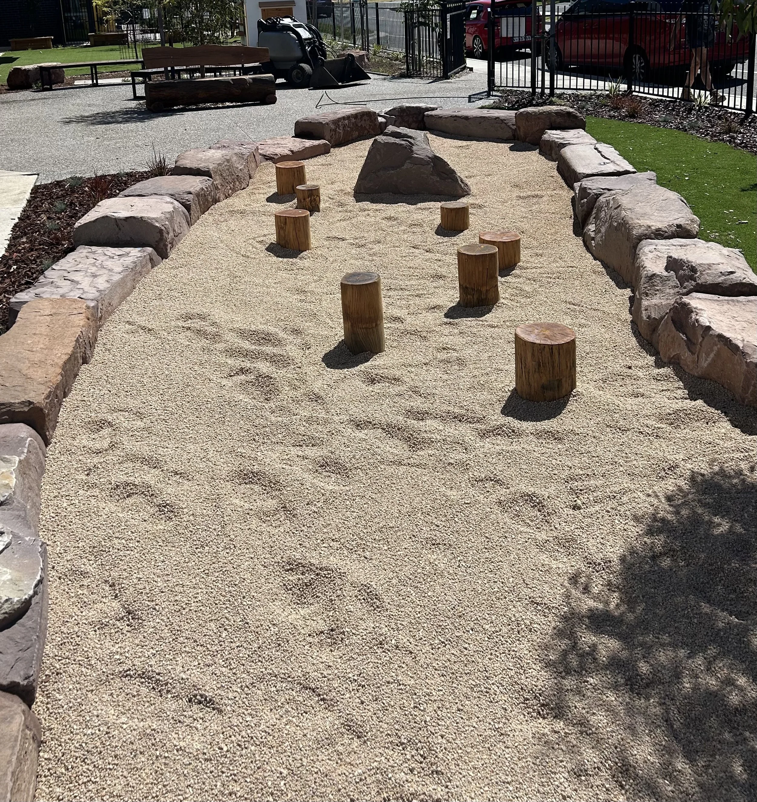 Keysborough Primary School - Natural junior play space