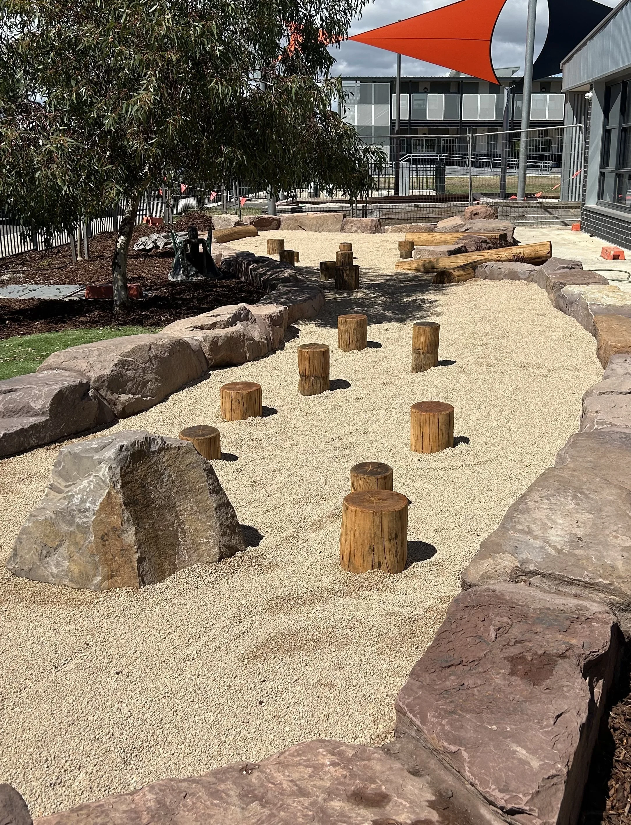 Keysborough Primary School - Natural junior play space