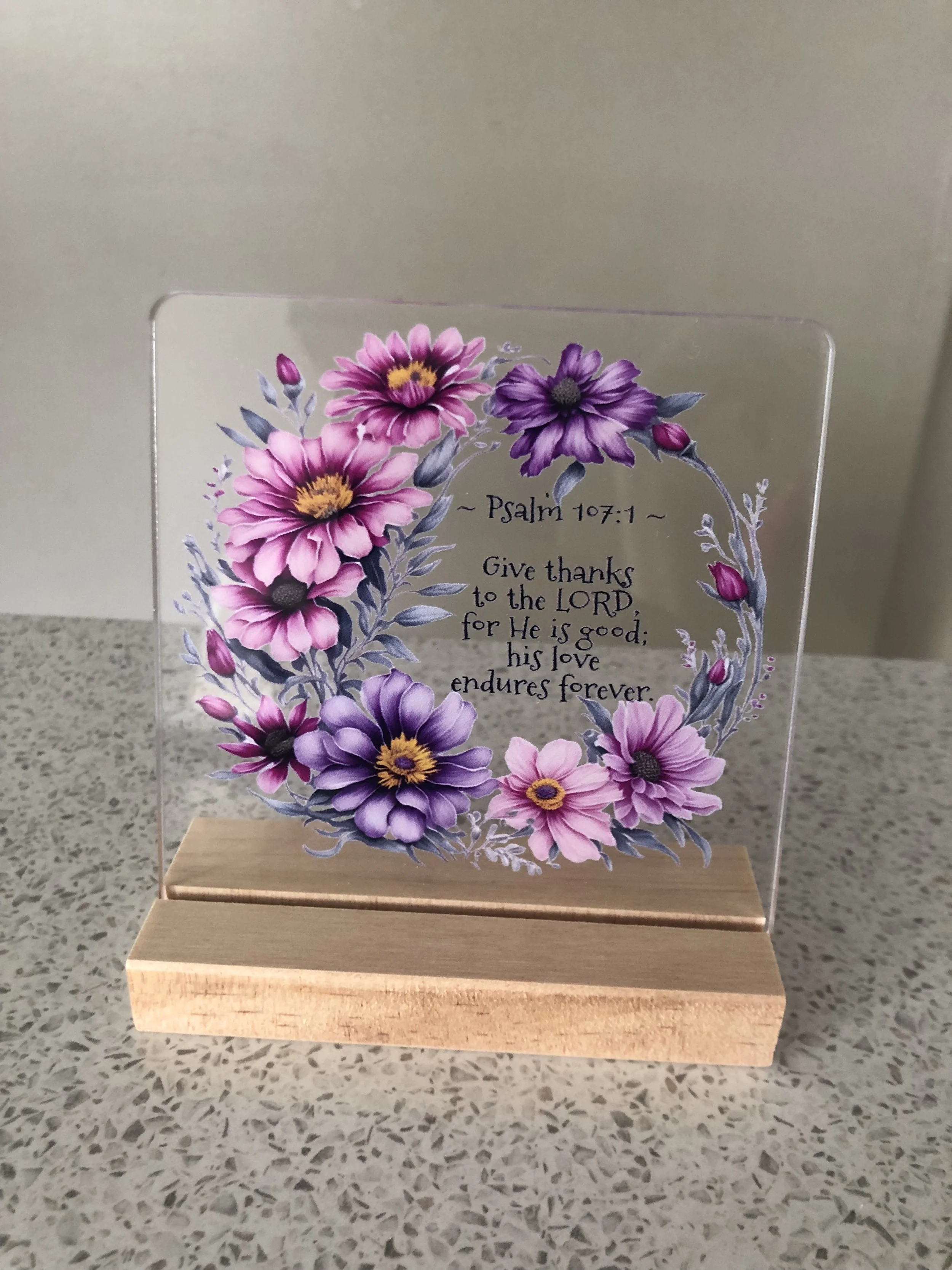 "Give Thanks to the Lord" Decor