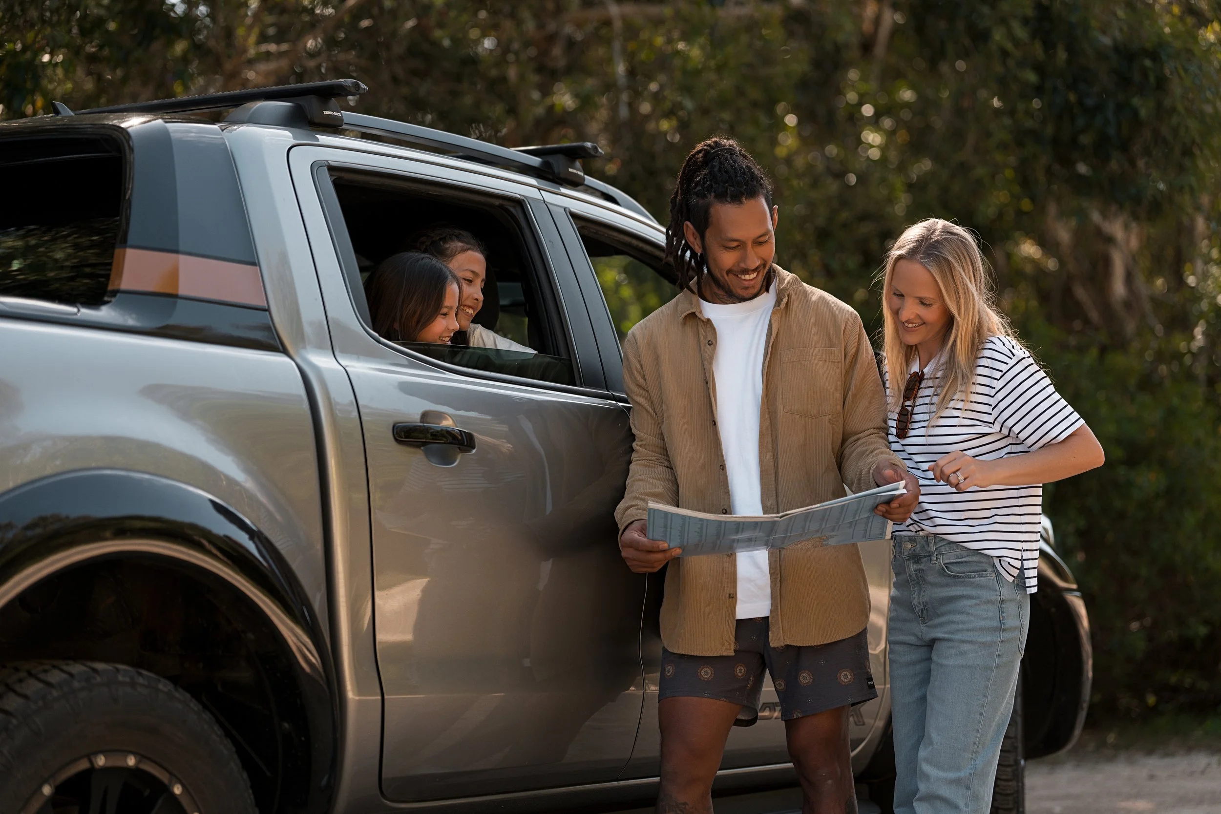FAMILY_READING_MAP_CAMPER-08512.jpg