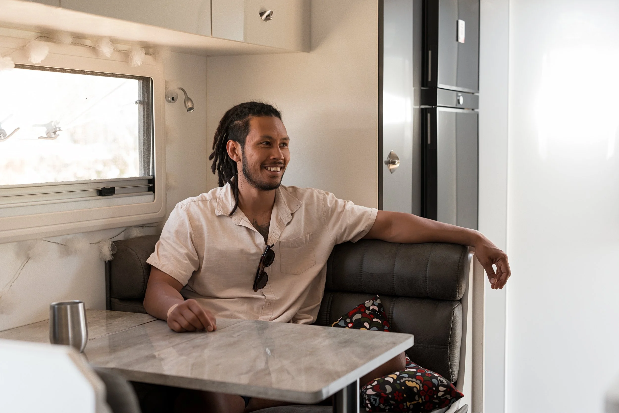 MALE_RELAXING_INSIDE_CARAVAN-03643.jpg