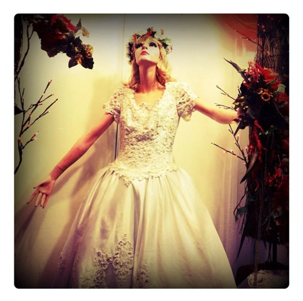 weddingdress.jpg