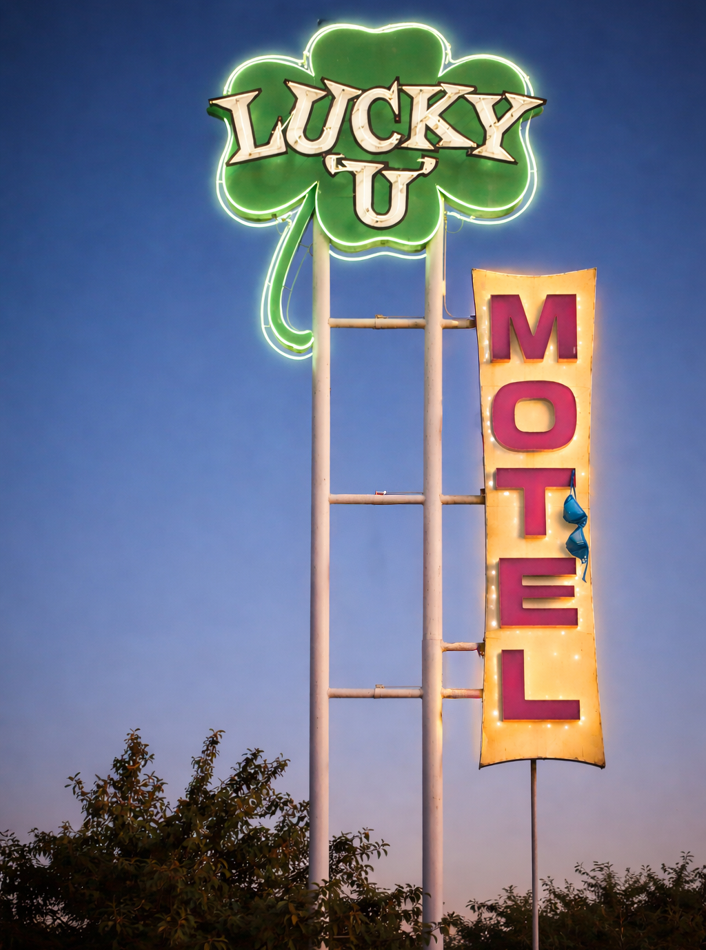 LuckyUMotel_Final copy.png