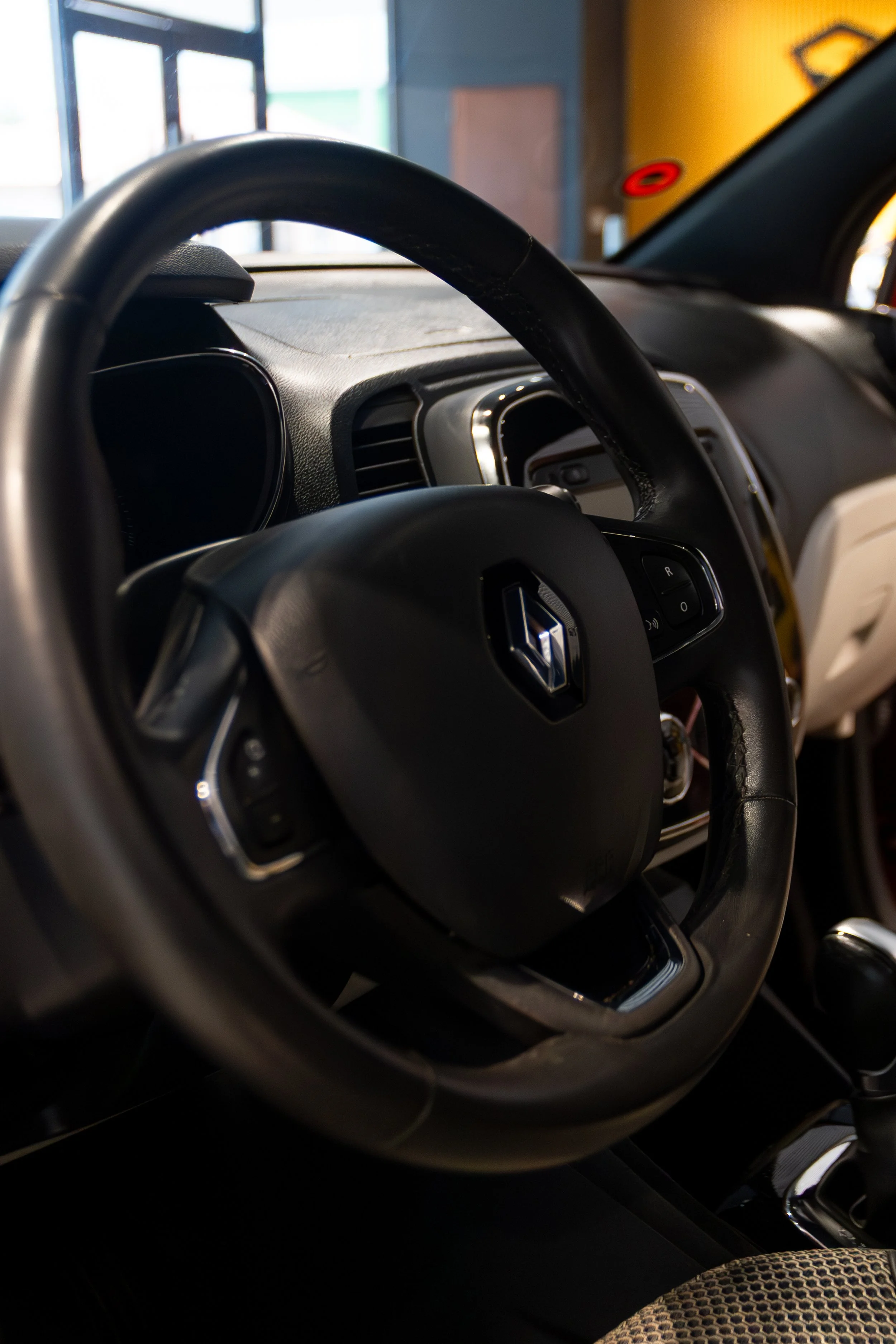 MRZ-Superbolt_Renault-08122025-20.jpg