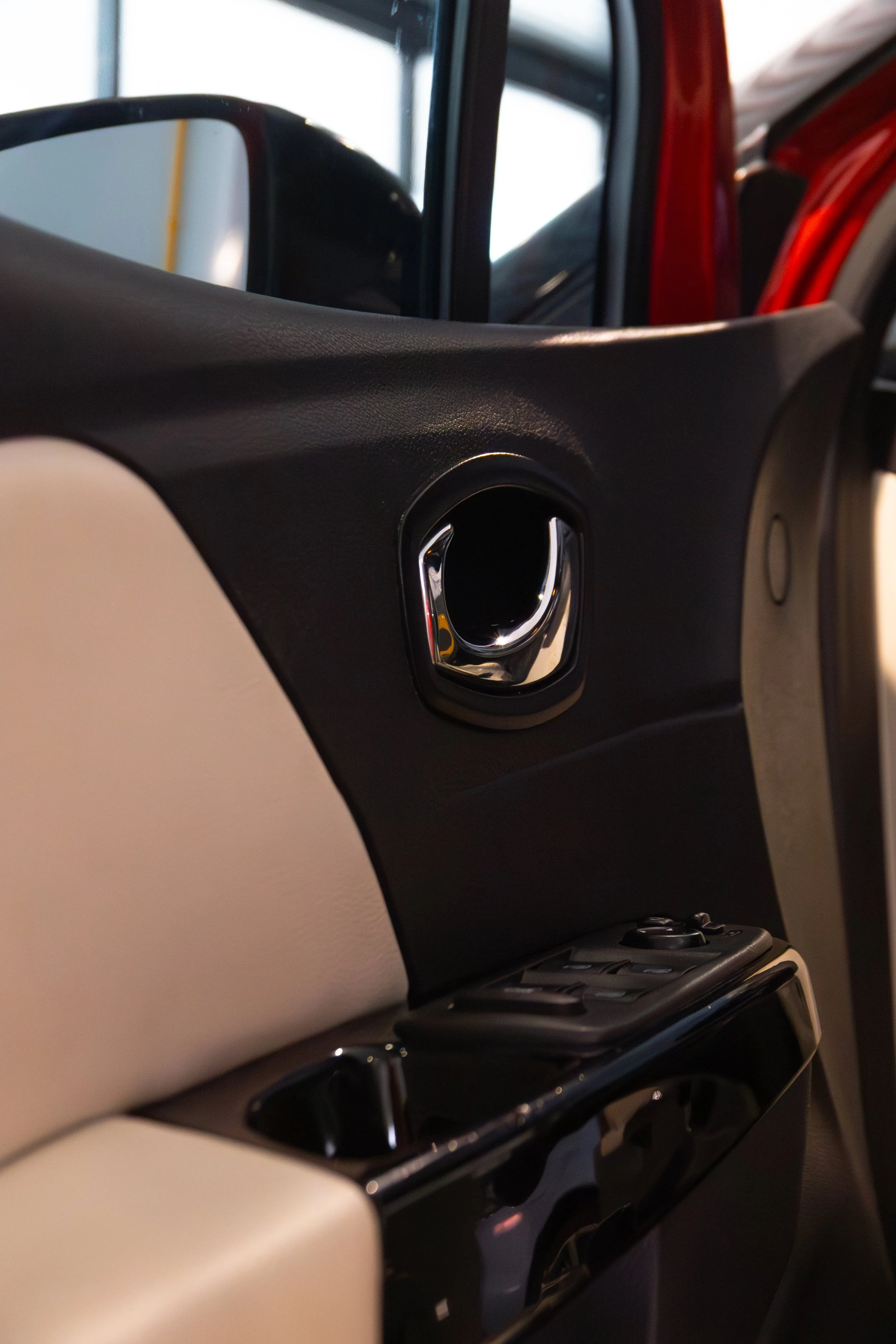 MRZ-Superbolt_Renault-08122025-10.jpg
