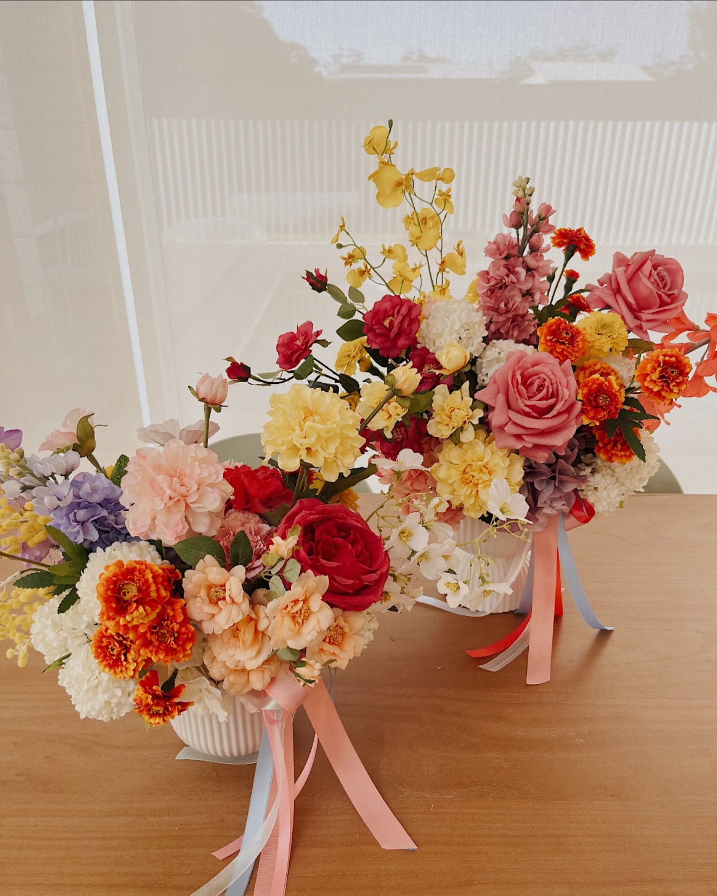 A sneak peak of these two cuties, both everlasting made from real touch and artificial blooms. They will be on the website tomorrow and available to order for Mother&rsquo;s Day this weekend ! 

#florist #flowers #flowerarrangement #weddingflowers #f