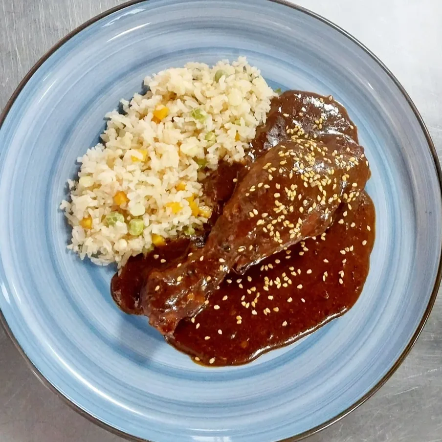 mole+con+pollo.webp