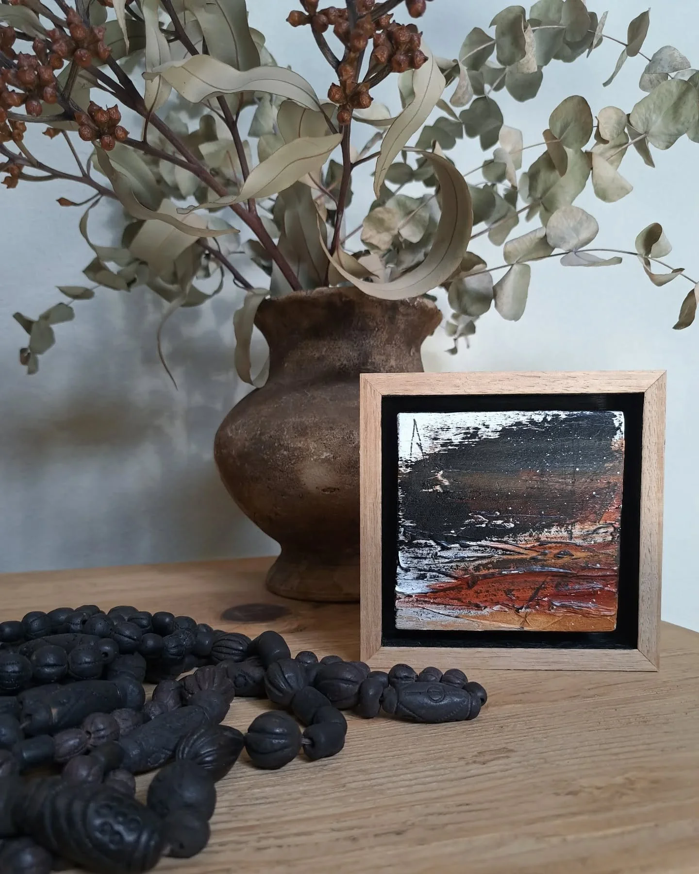Fleeting moment 
Mixed media on recycled wood 
10x10cm 

Available @the_trove_leavesandfishes