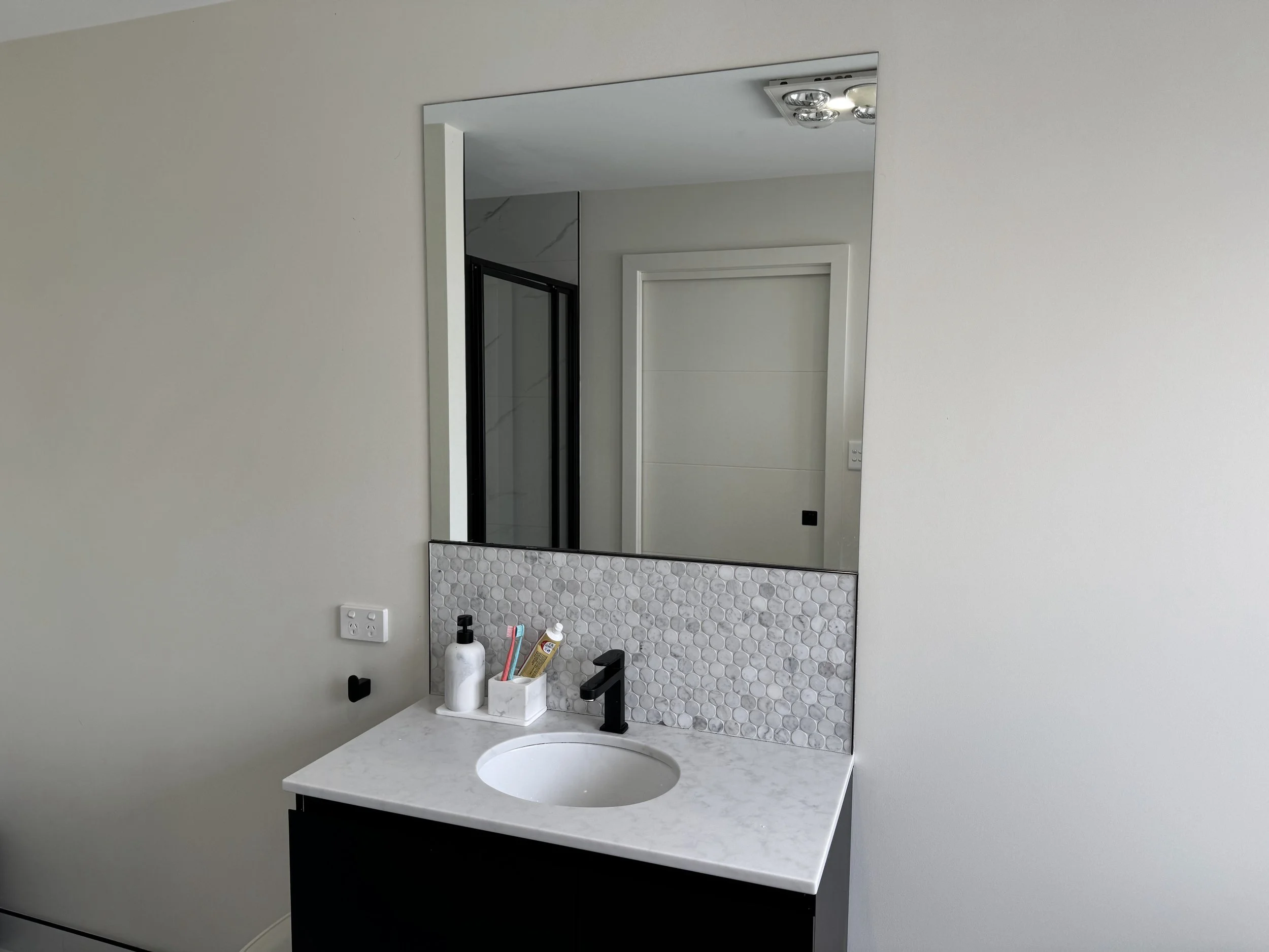 Crisp Designs Unit Kitchen 10.jpg