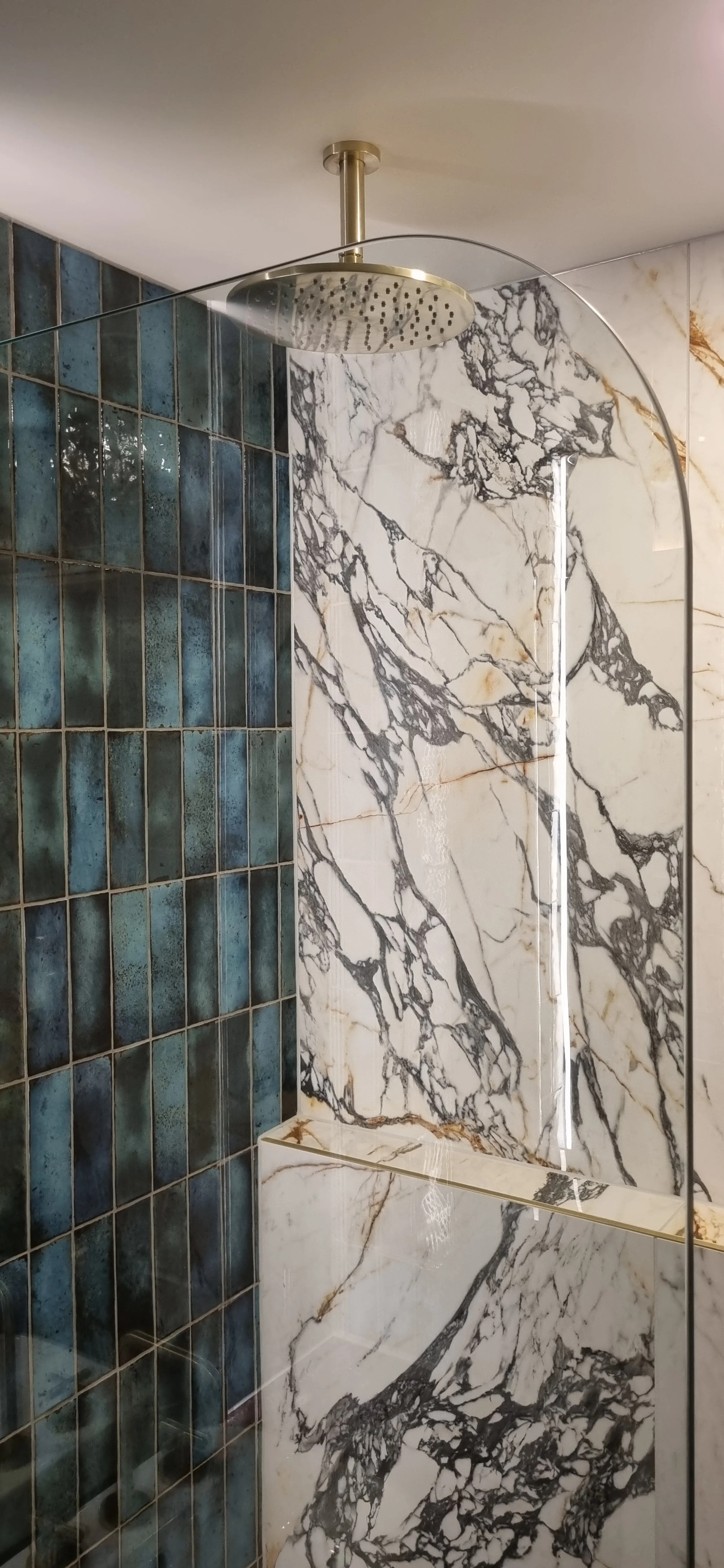 Crisp Designs The George Hotel Ensuite 13.jpg