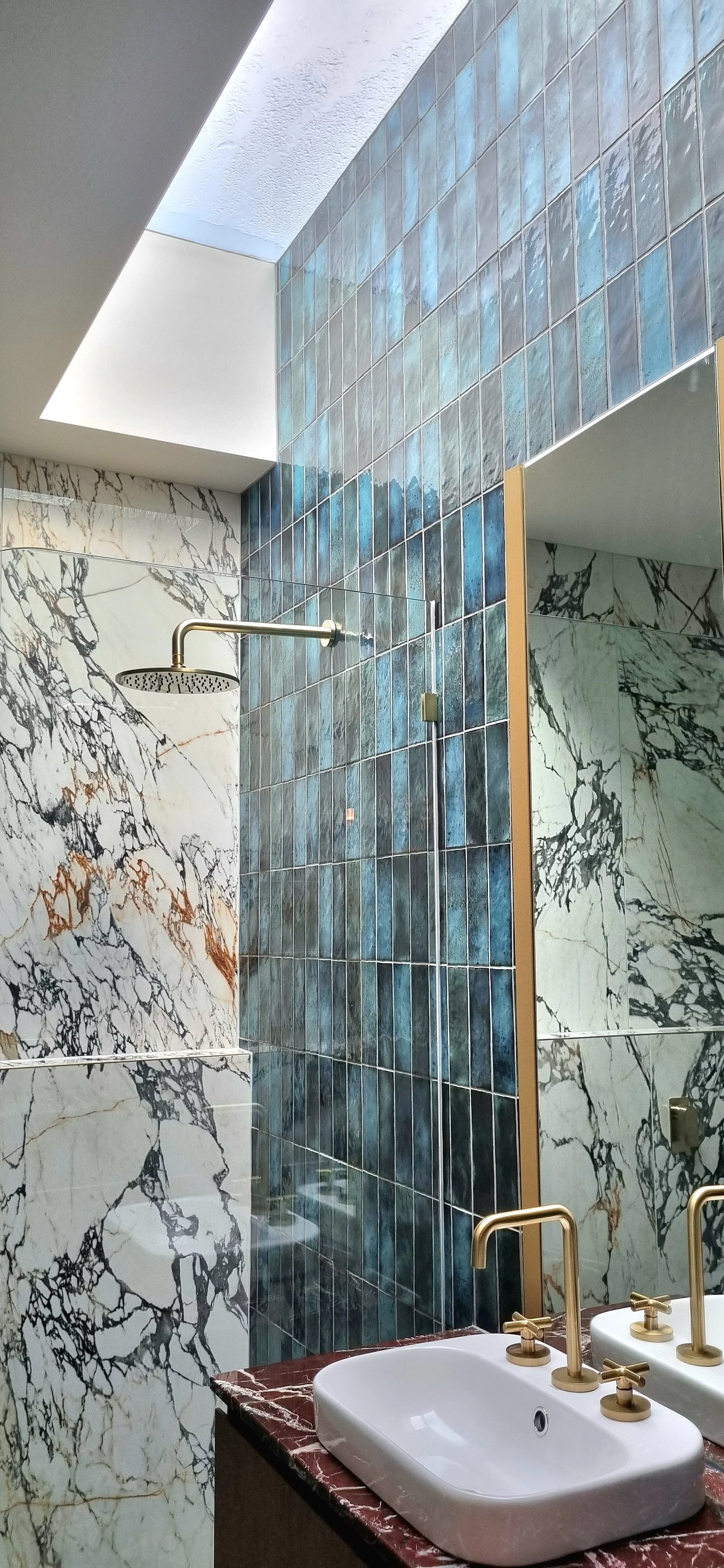 Crisp Designs The George Hotel Penthouse Ensuite.jpg