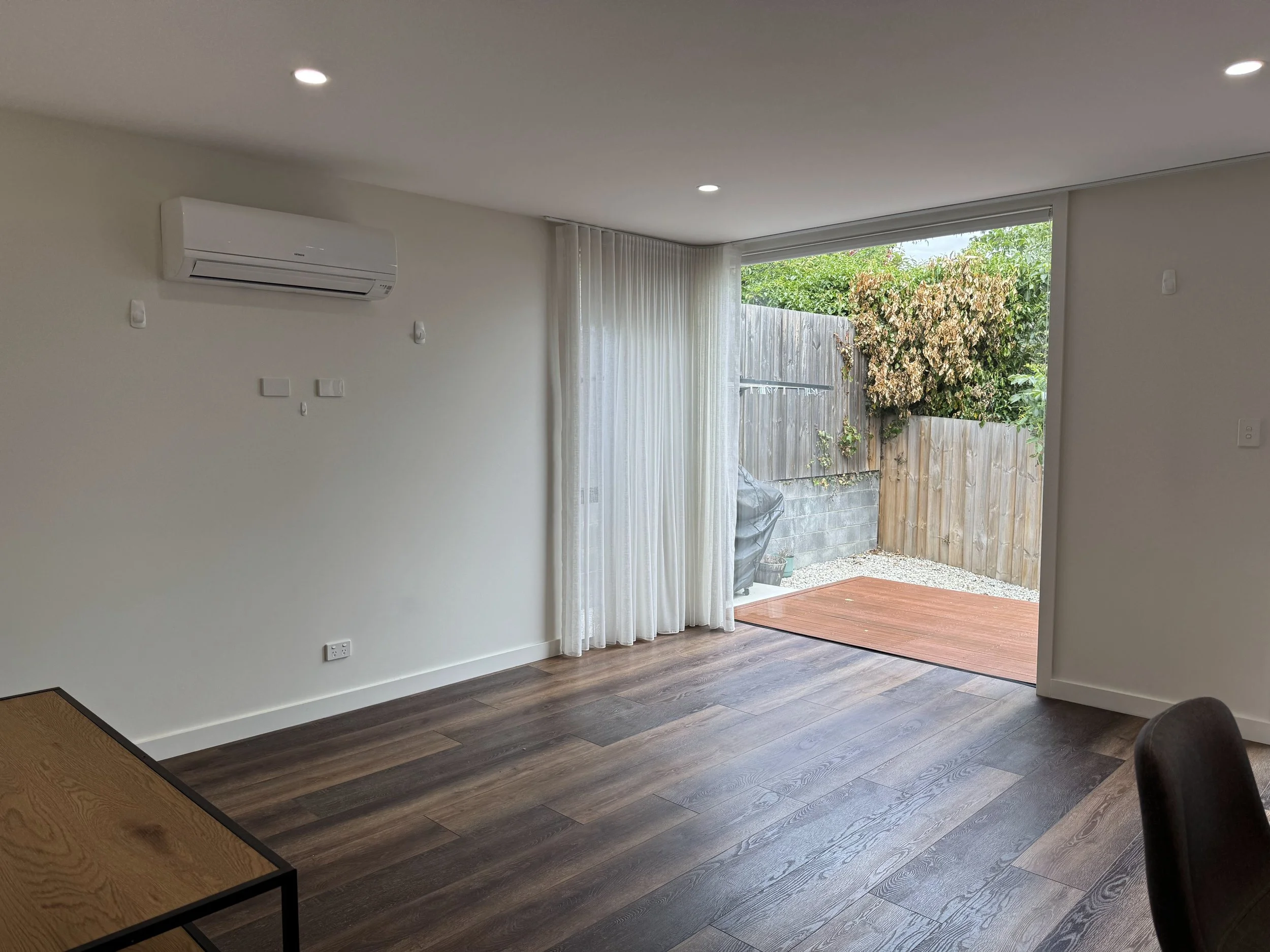 Crisp Designs Unit Kitchen 05.jpg