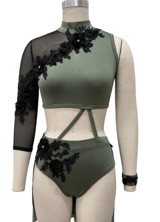 OUI COSTUME STUDIO (Website) - 23.jpg