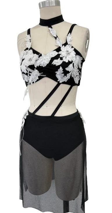 OUI COSTUME STUDIO (Website) - 38.jpg