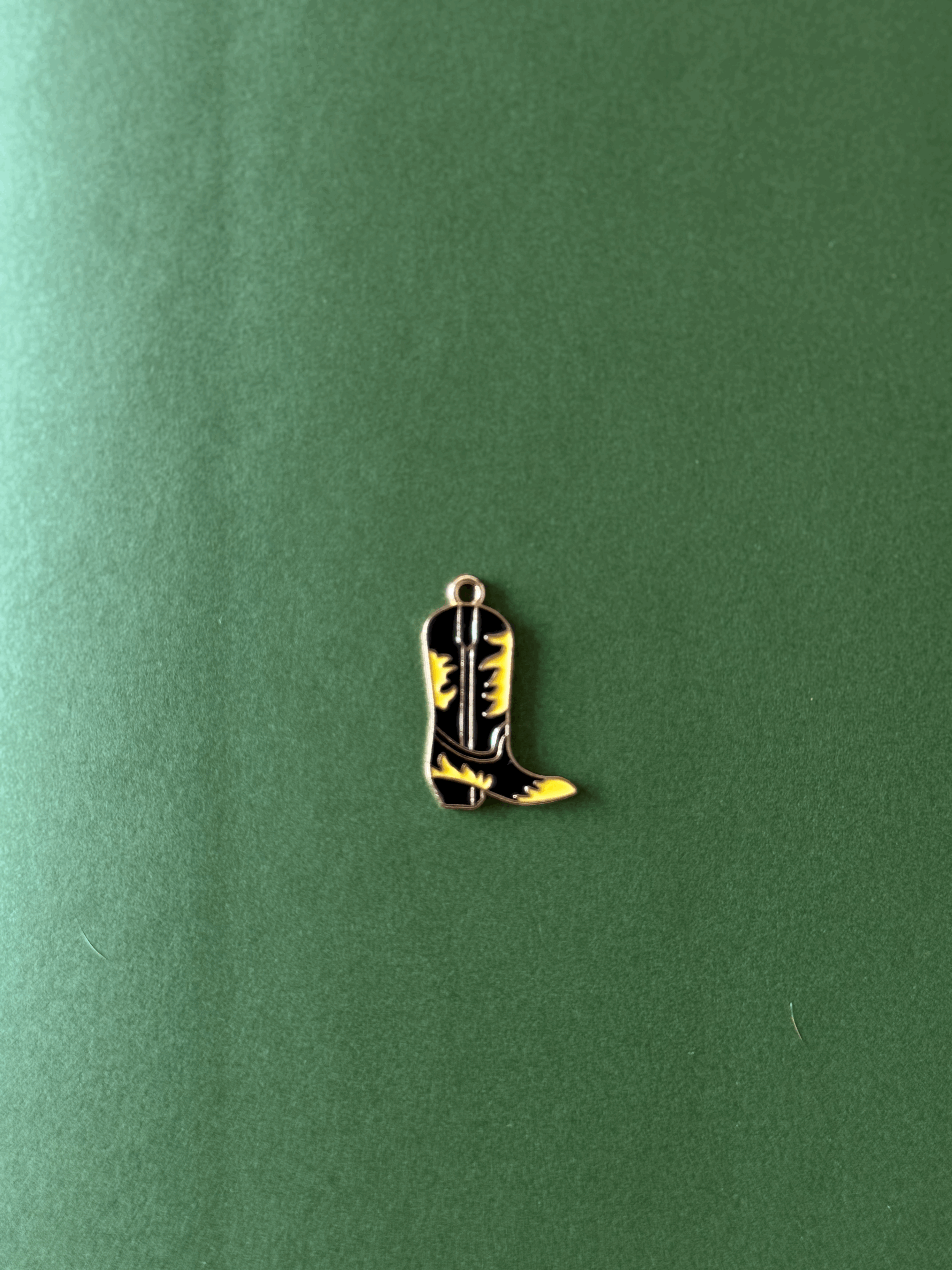 Black and Yellow Cowgirl Boot๐ค ๐ข