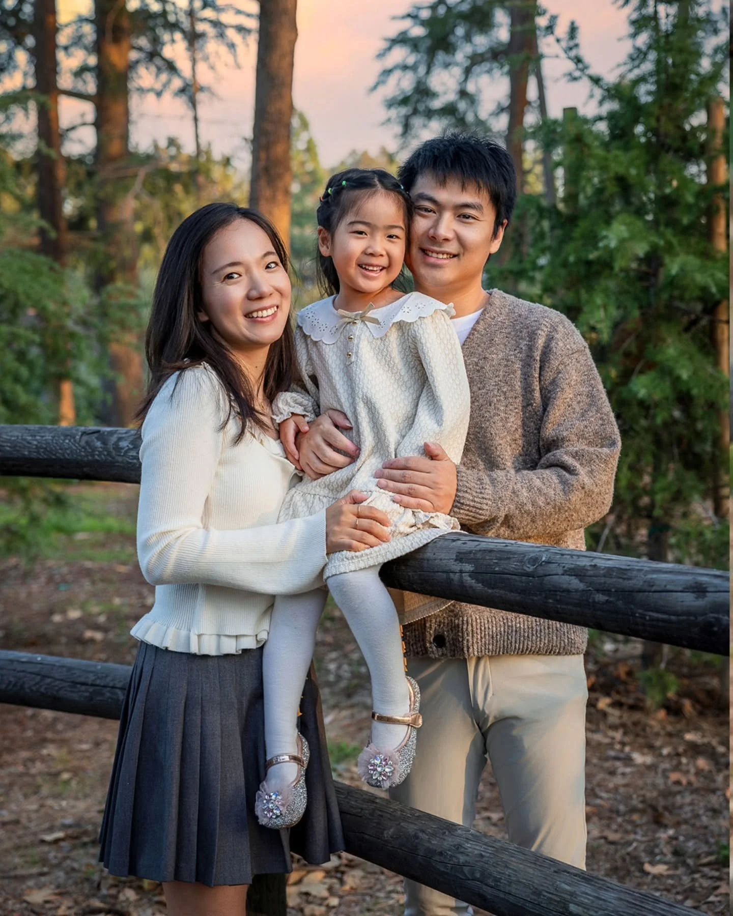 I first met Olivia and Carter when their baby girl was a newborn, and I had the honor of photographing those tiny first moments. Since then, their annual family portraits have become a tradition, one I look forward to every year.

Watching their litt