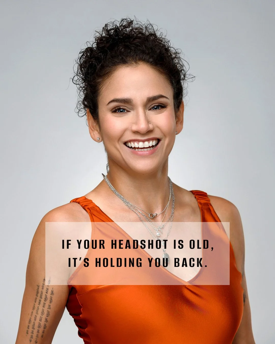 If your headshot doesn&rsquo;t reflect who you are right now, it&rsquo;s quietly working against you.

Your headshot is often the first impression people have of you on LinkedIn, your website, email signature, or social profiles. An outdated photo se