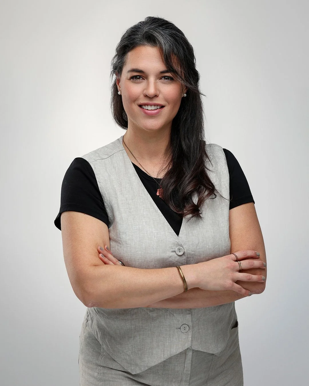 Before I pick up my camera, I always ask my clients one question.

Who do you want to be in these photos?

Meet Meagan, founder of Hivis Hoodie. Meagan helps leaders transform the way they lead and reconnect with their wellbeing. So her answer was cl