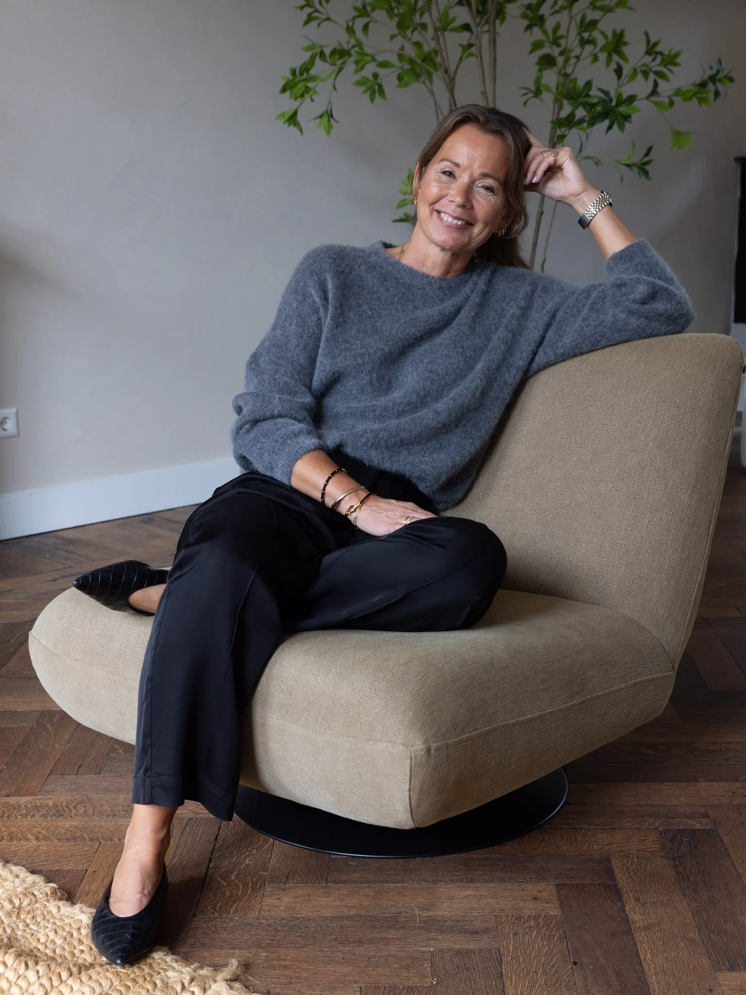 NOOR SOFT GREY SWEATER