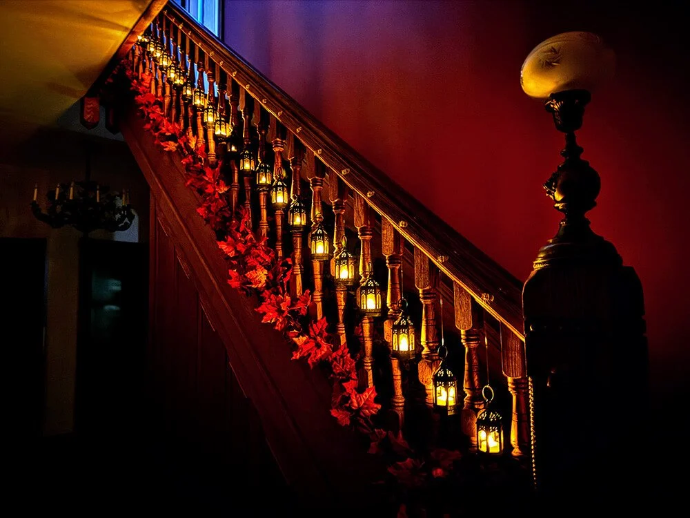 Friends of Autumn: Seance Dinner