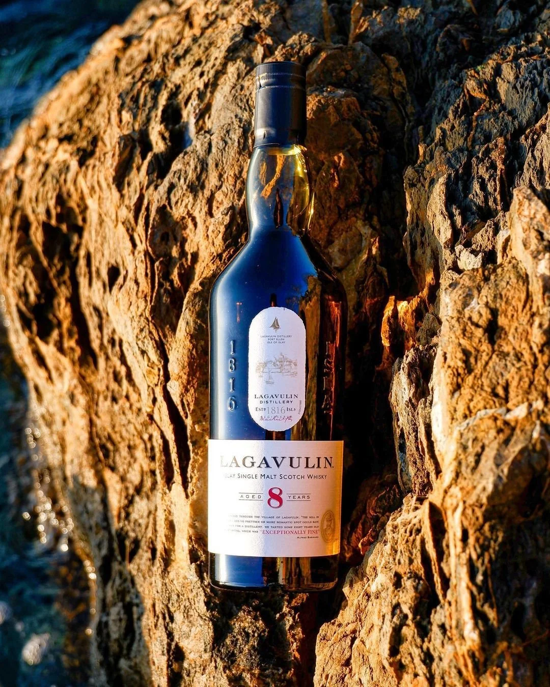 Lagavulin 8 Y.O. Single Islay Malt