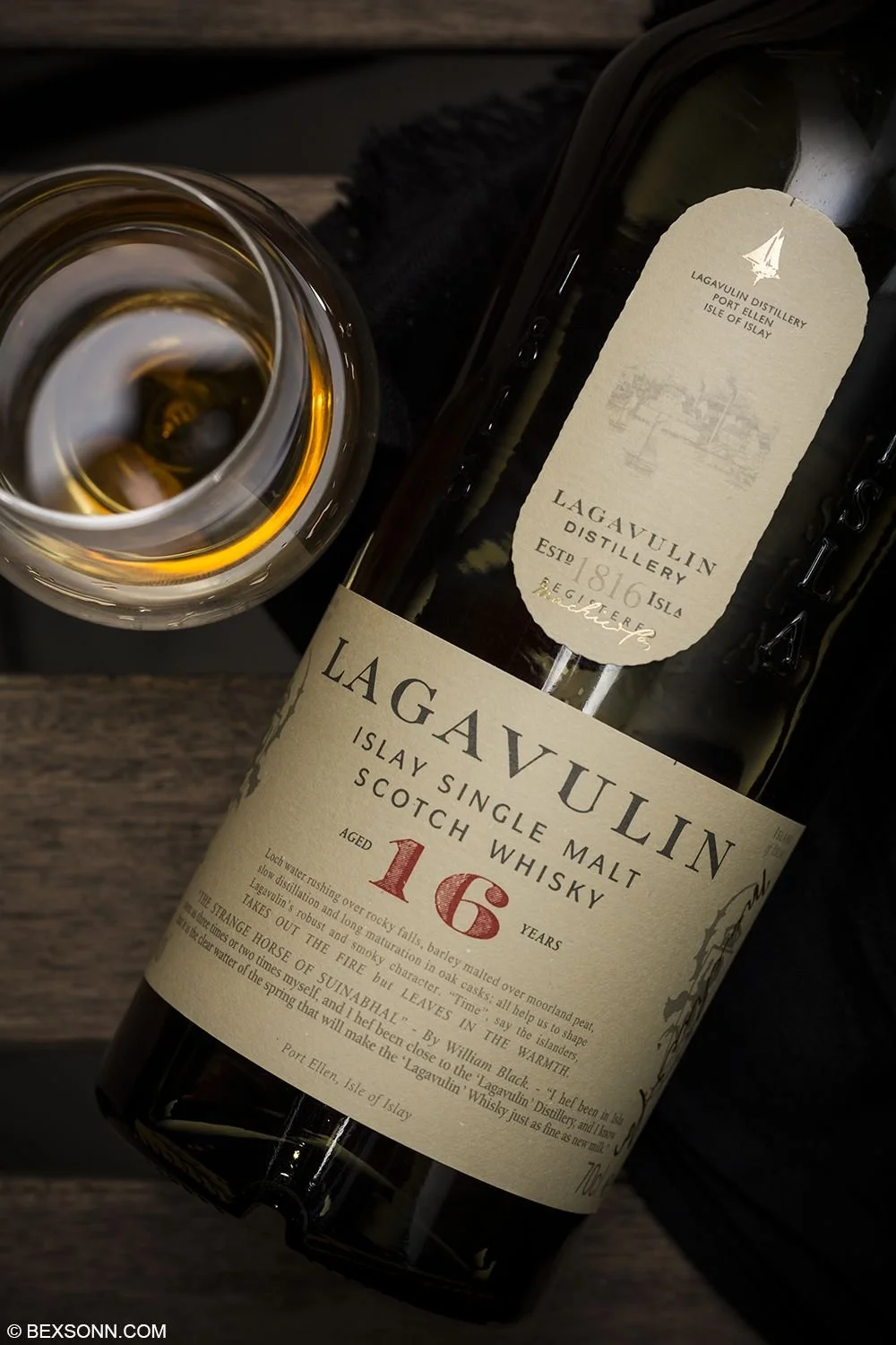 Lagavulin 16 Y.O. Single Islay Malt