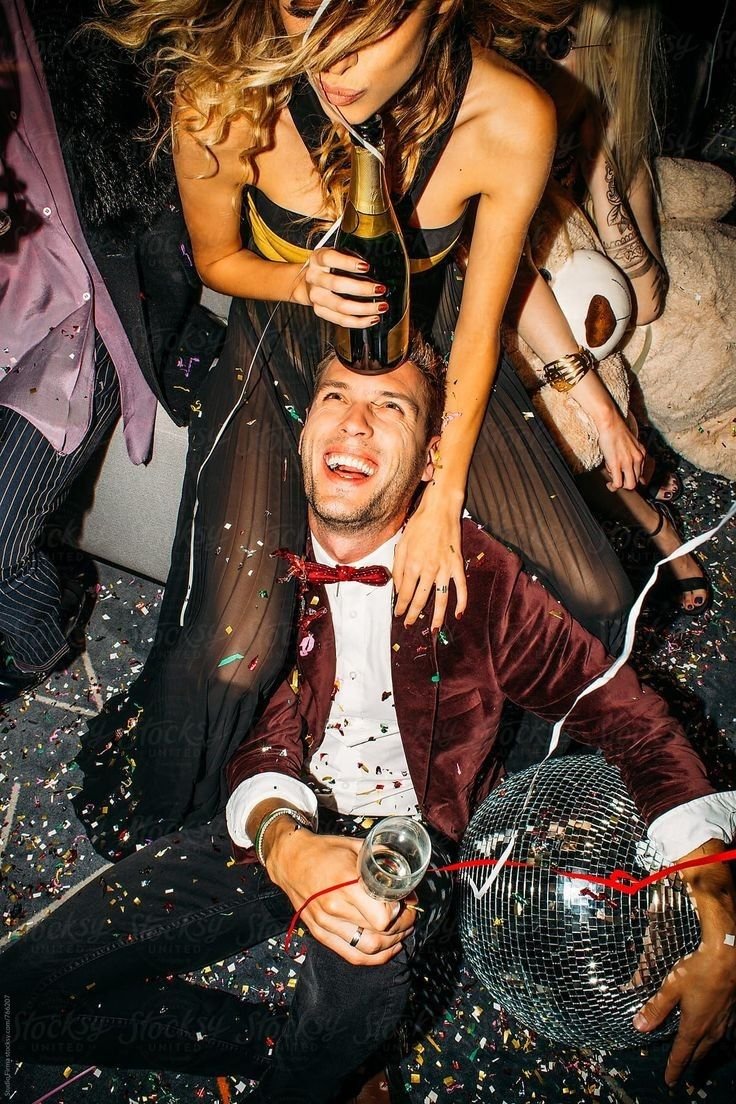 NYE PARTY R U READY_.jpg