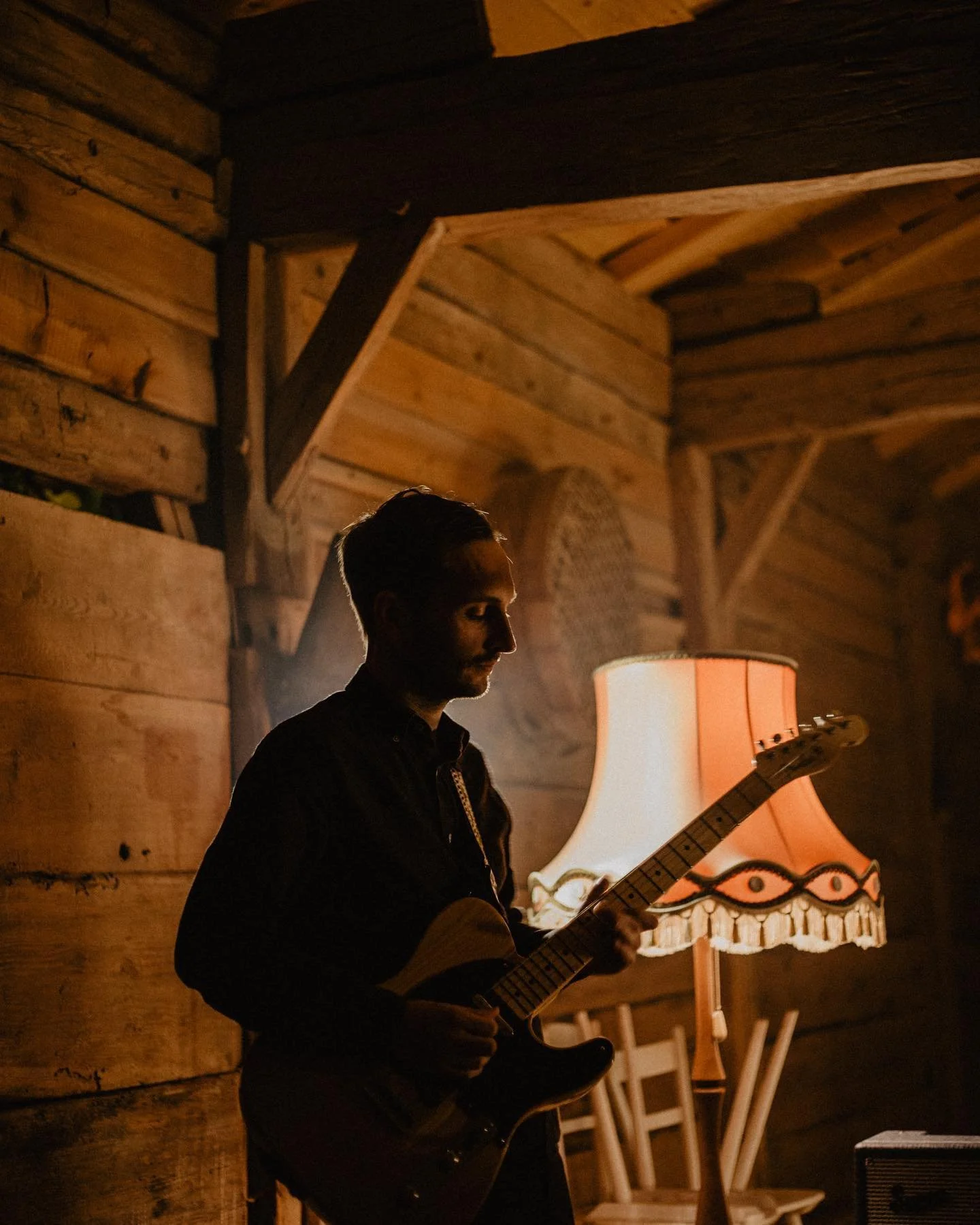 Choo Choo 🚂🚂 A few more of those &bdquo;Live Session Impressions&ldquo;.

We had the chance to play a live version of the @latin_lutschi song &bdquo;Choo Choo&ldquo; 🙏

Stay tuned for all the wonderful music to come 2023 from DA Records!

Special 