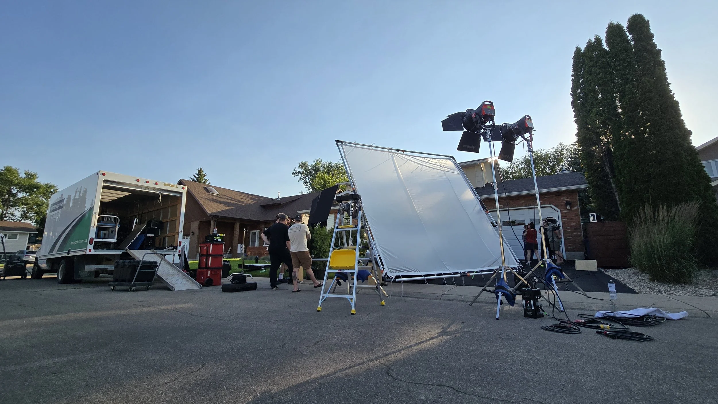 Aputure Xt52. 12X Silent grid cloth diffusion, 4X 216 frame, Aputure 1200X