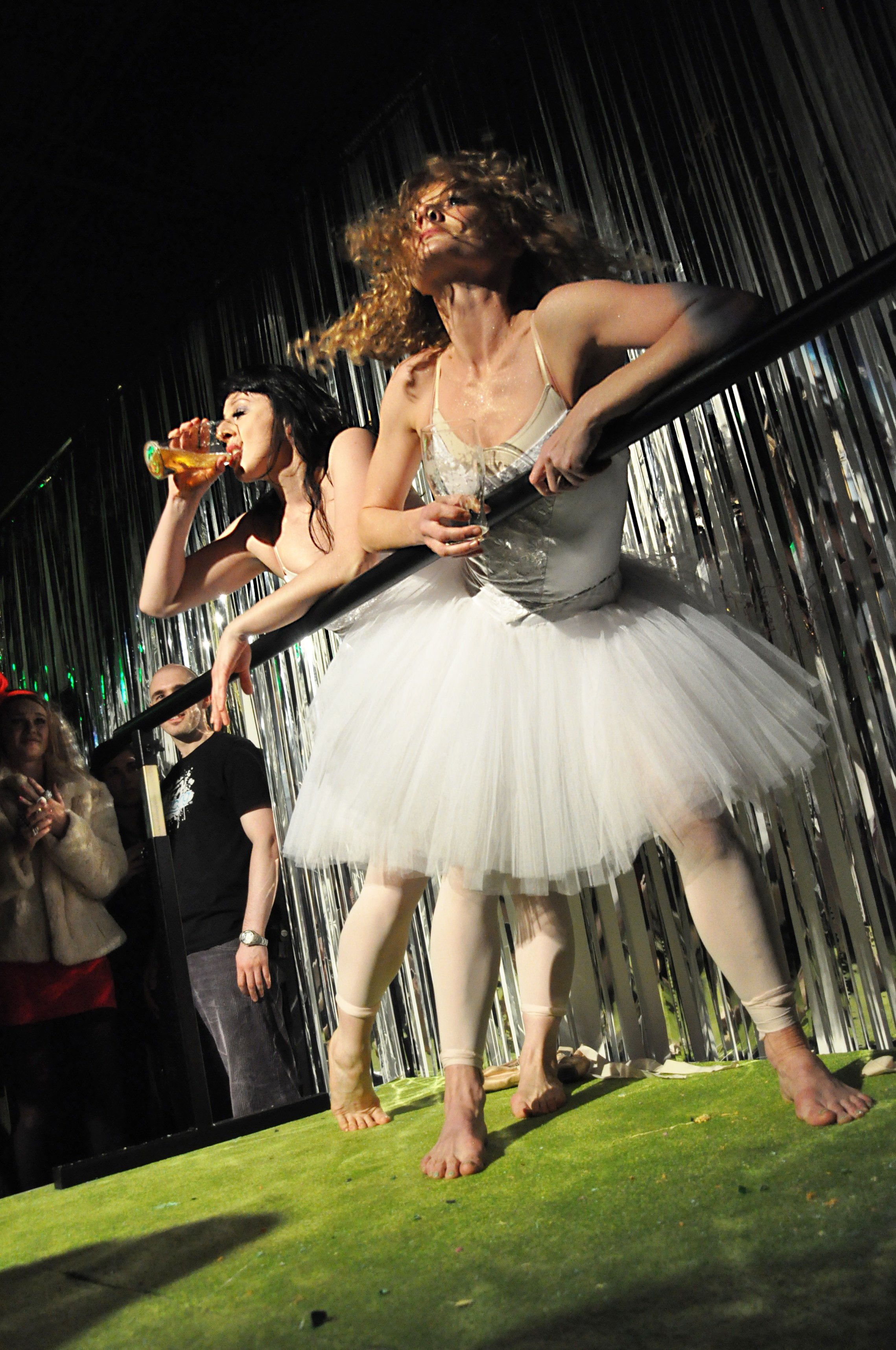 WERK_Ballerinas_PeterFingleton.JPG