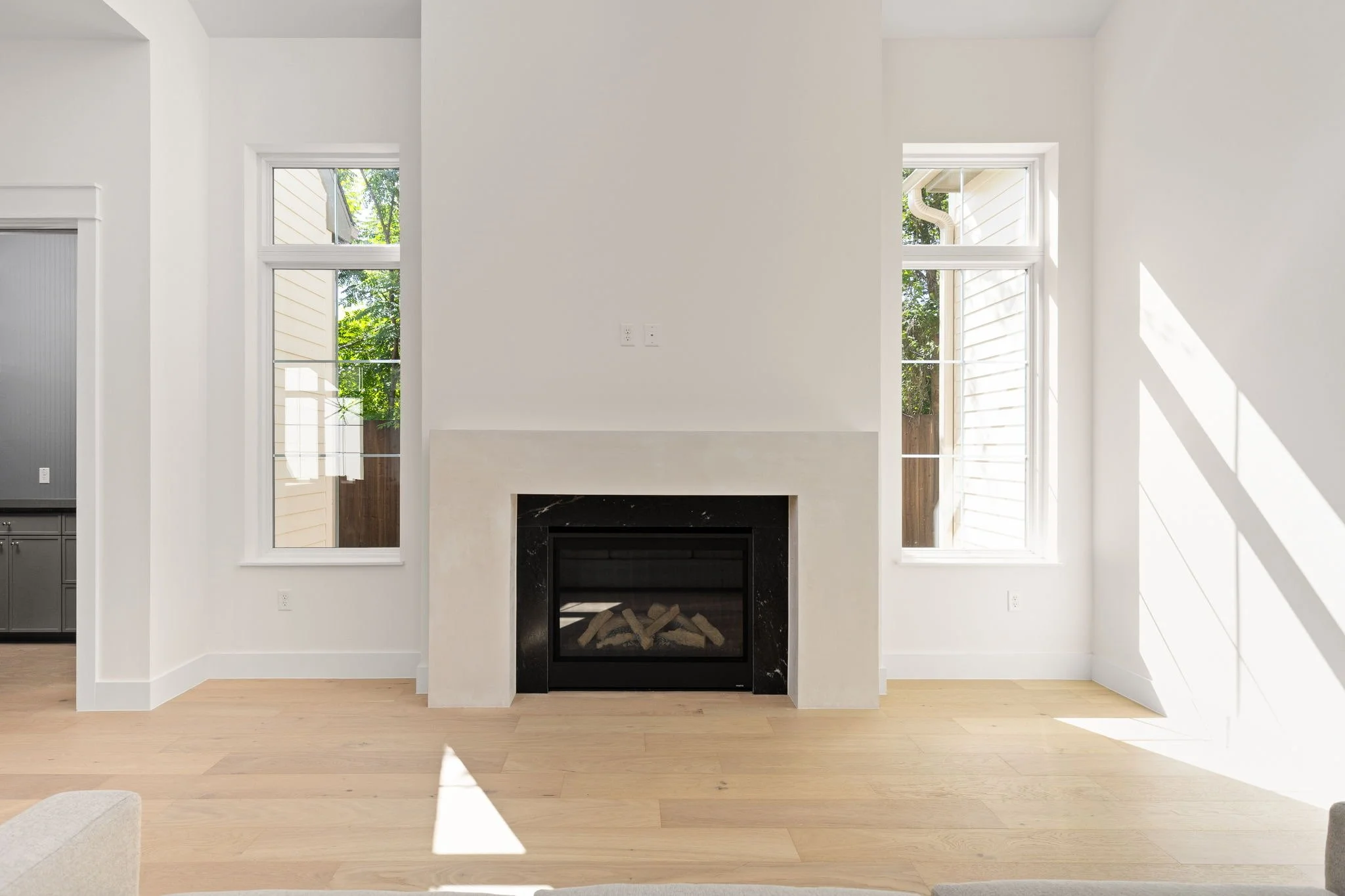 28-web-or-mls-706 E 46th St-28.jpeg